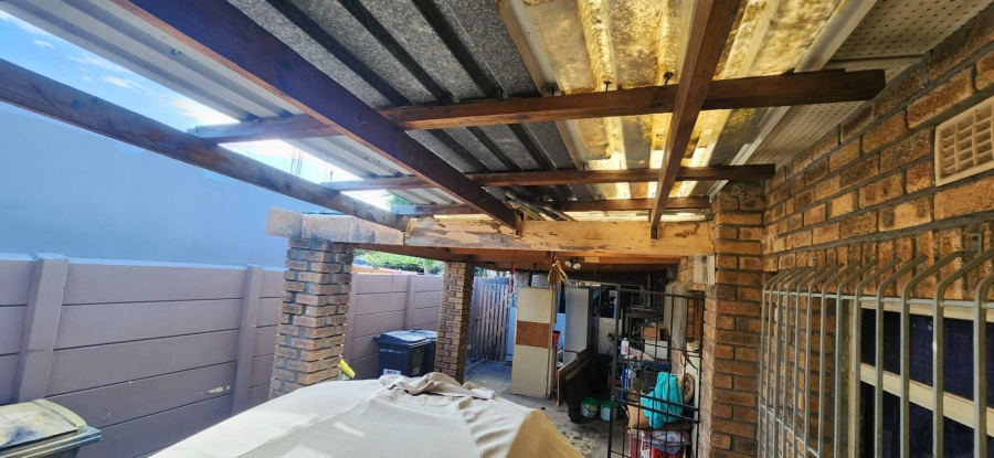 3 Bedroom Property for Sale in Bothasig Western Cape